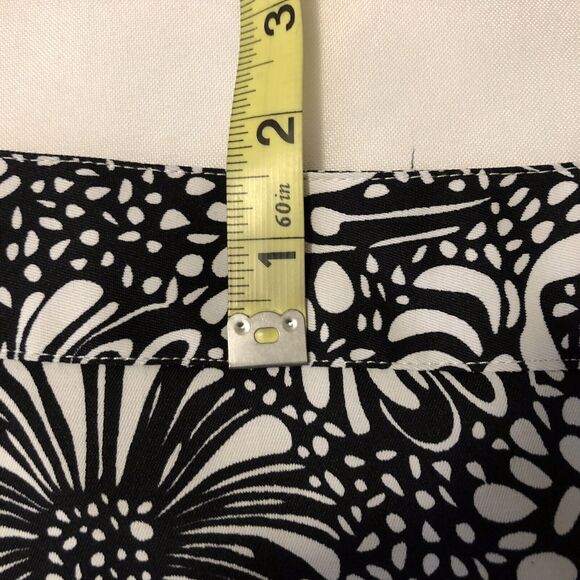 Coral Bay Golf Skirt Women Sz 6 Black White Floral Print Shorts Skort Athleisure - Picture 12 of 12